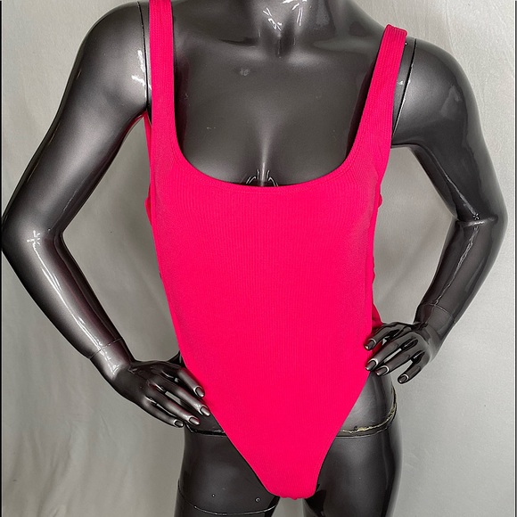 MOTEL BRIGHT PINK SWIMSUIT - Picture 1 of 8